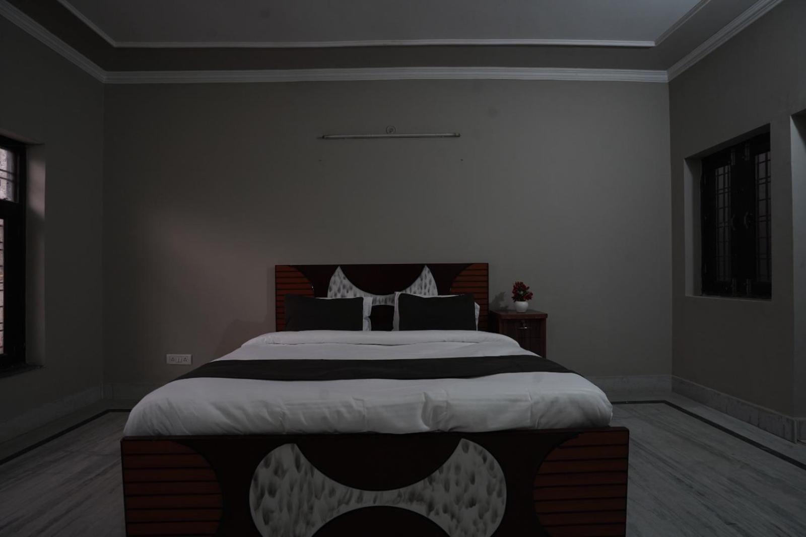 Play-Sunflower Omega-1 Couple Friendly Greater Noida Exteriör bild