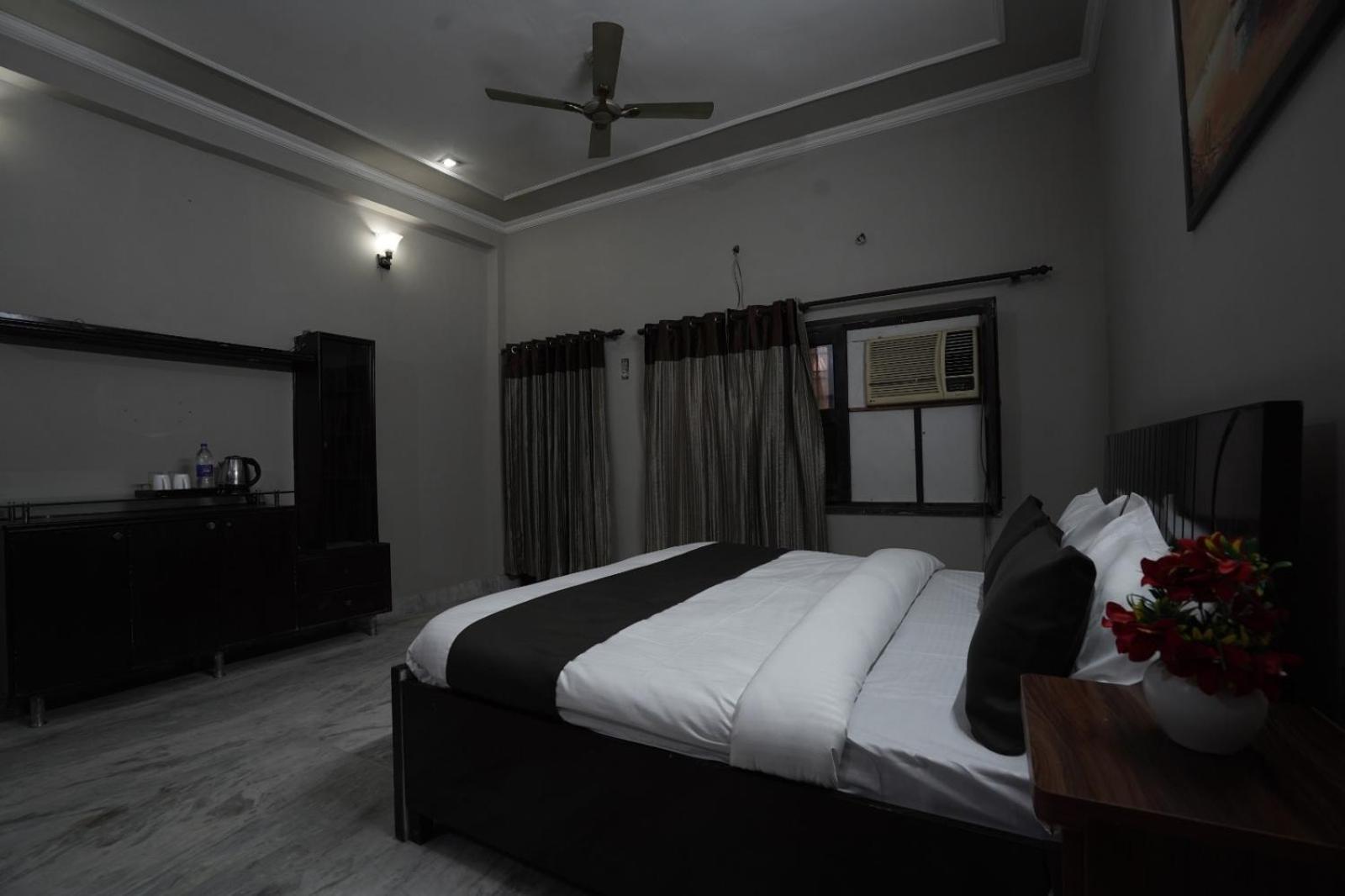 Play-Sunflower Omega-1 Couple Friendly Greater Noida Exteriör bild