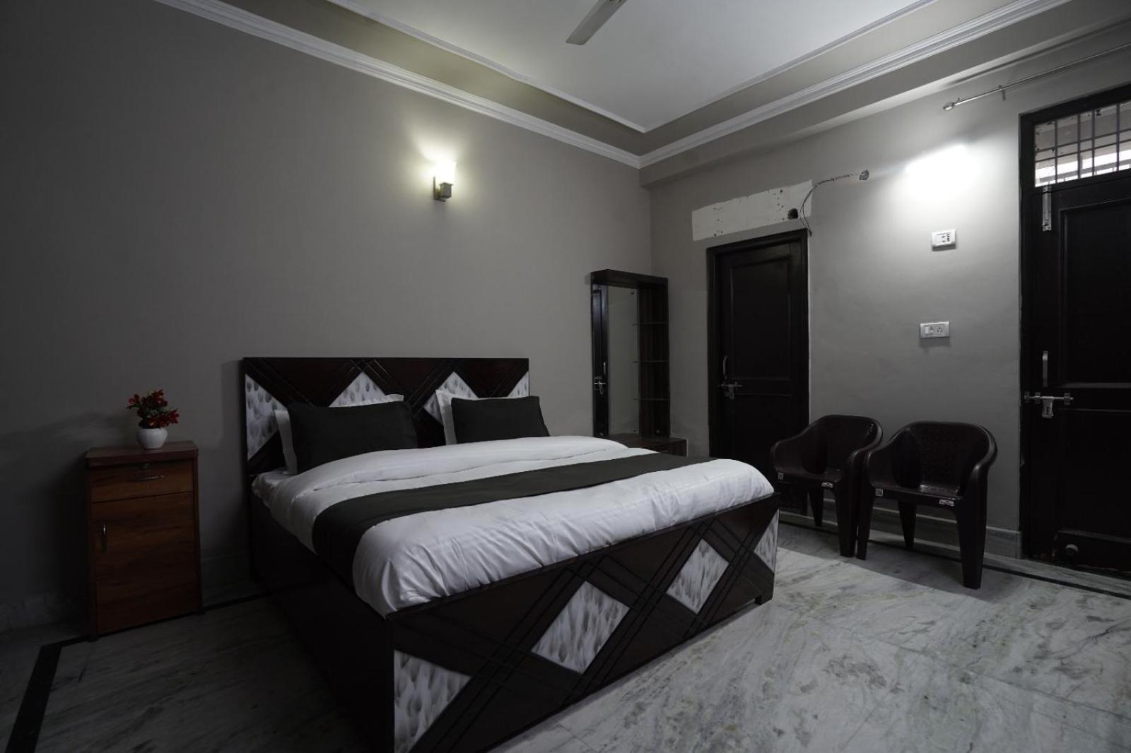 Play-Sunflower Omega-1 Couple Friendly Greater Noida Exteriör bild